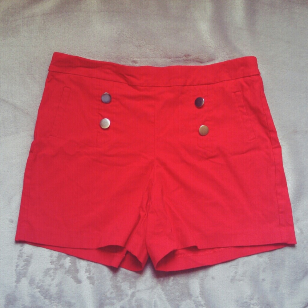 High Waisted 4 Button Red Sailor Shorts